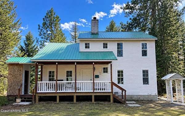 20 Acres of Land with Home for Sale in Moyie Springs, Idaho