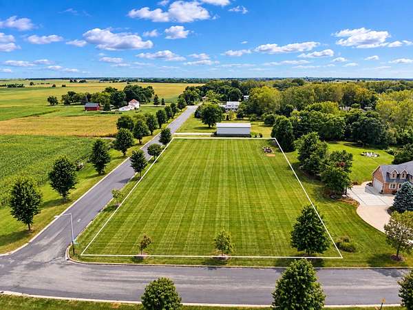 1.38 Acres of Residential Land for Sale in Manhattan, Illinois