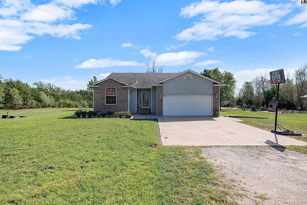 5.1 Acres of Land with Home for Sale in Hutchinson, Kansas