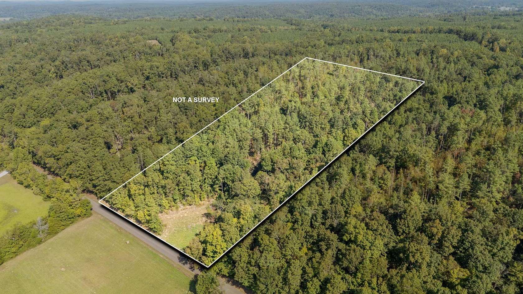 9 Acres of Residential Land for Sale in Savannah, Tennessee