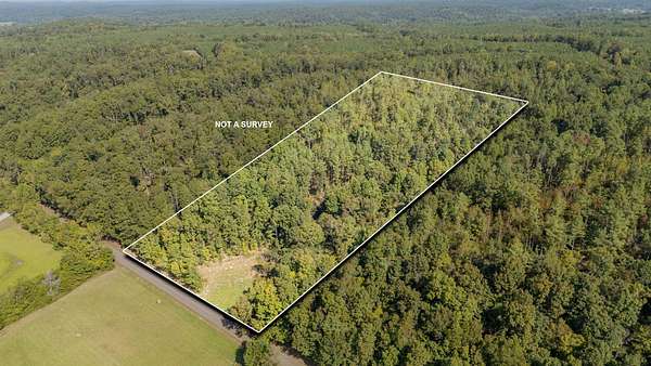 9 Acres of Residential Land for Sale in Savannah, Tennessee
