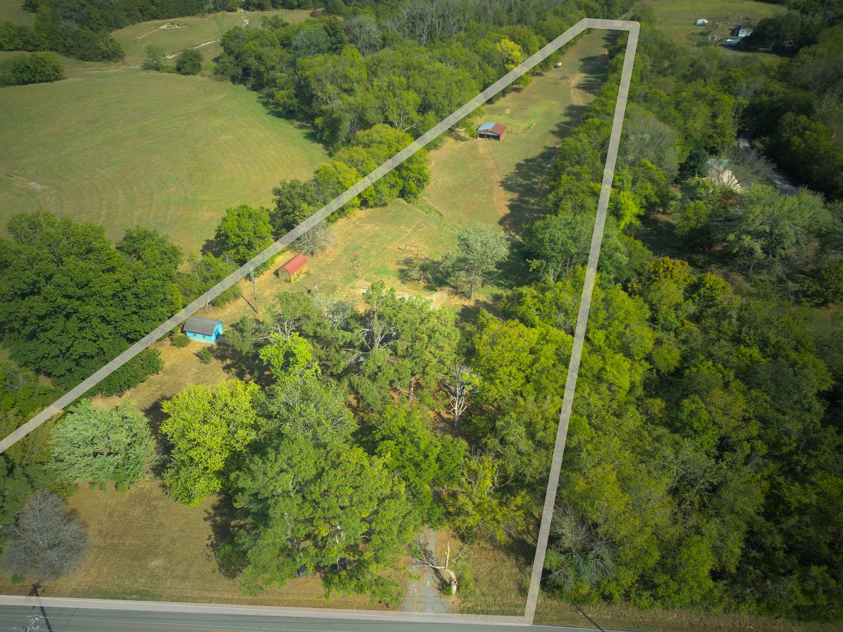 5 Acres of Land with Home for Sale in Gallatin, Tennessee