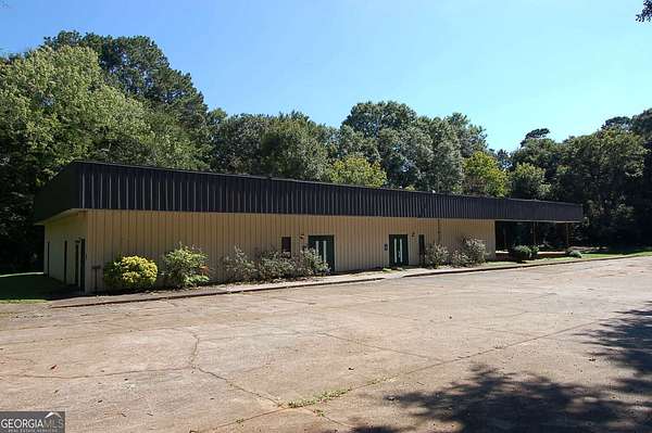 3 Acres of Improved Commercial Land for Sale in Stone Mountain, Georgia