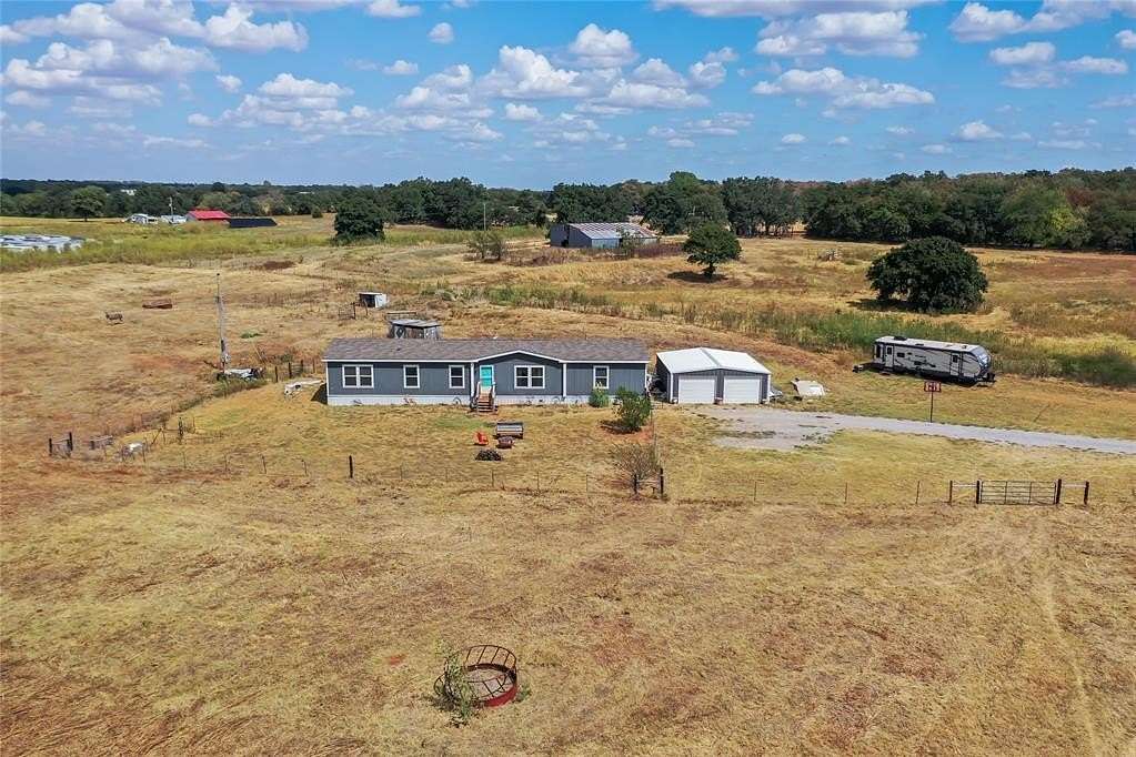 4.9 Acres of Land with Home for Sale in Lindsay, Oklahoma