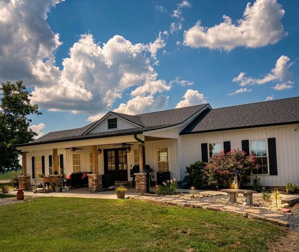 240 Acres of Land with Home for Sale in East Prairie, Missouri
