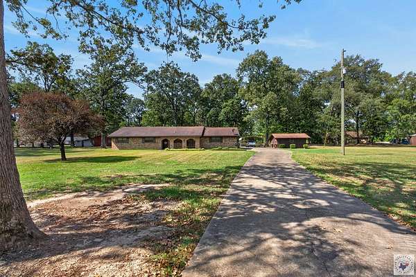 1.72 Acres of Land with Home for Sale in Hooks, Texas