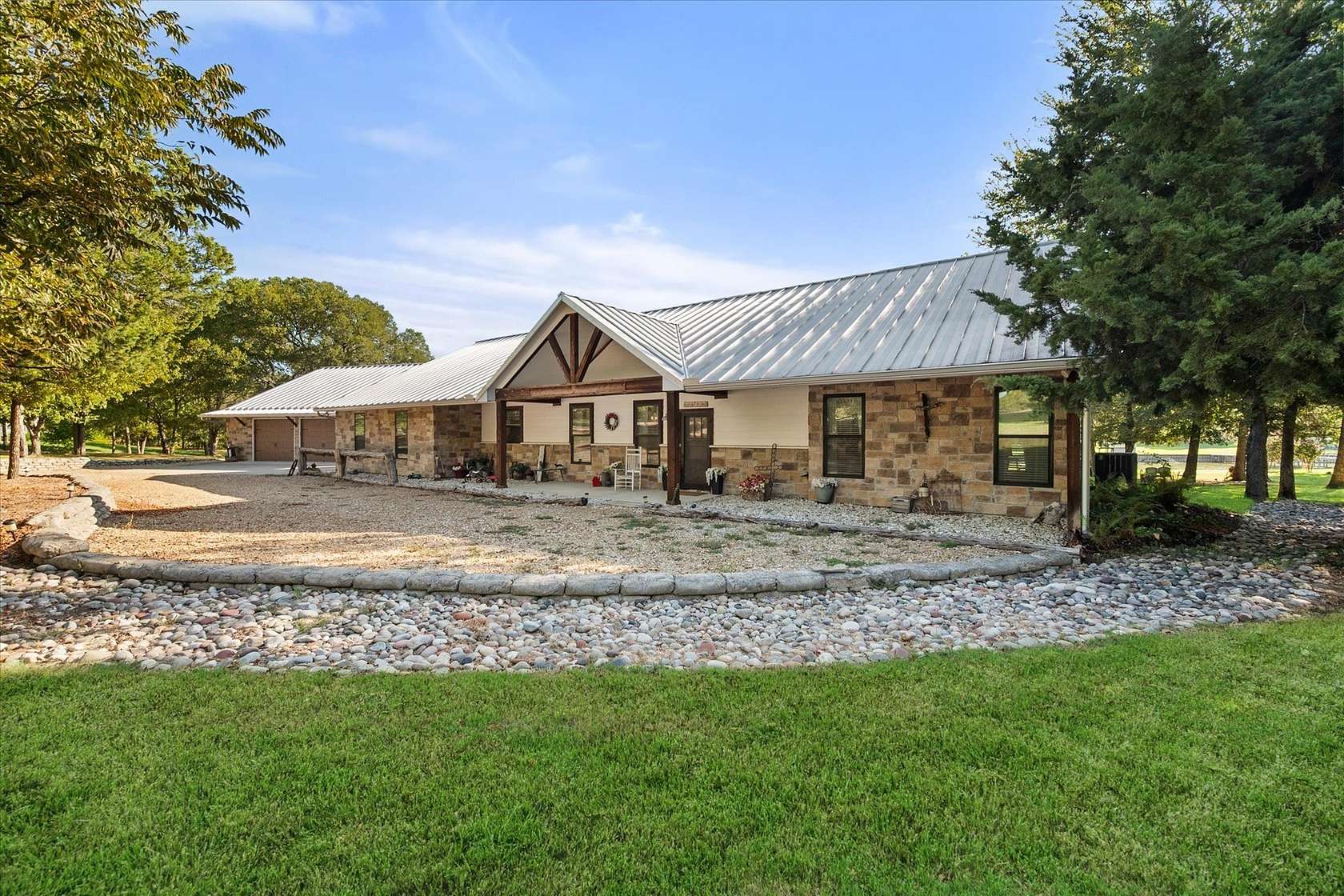 1.82 Acres of Land with Home for Sale in Corsicana, Texas