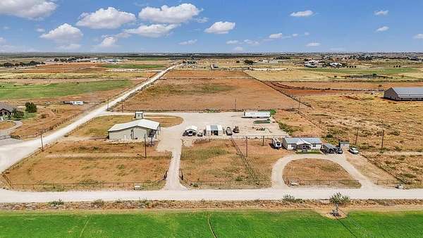 4.18 Acres of Land with Home for Sale in Gardendale, Texas