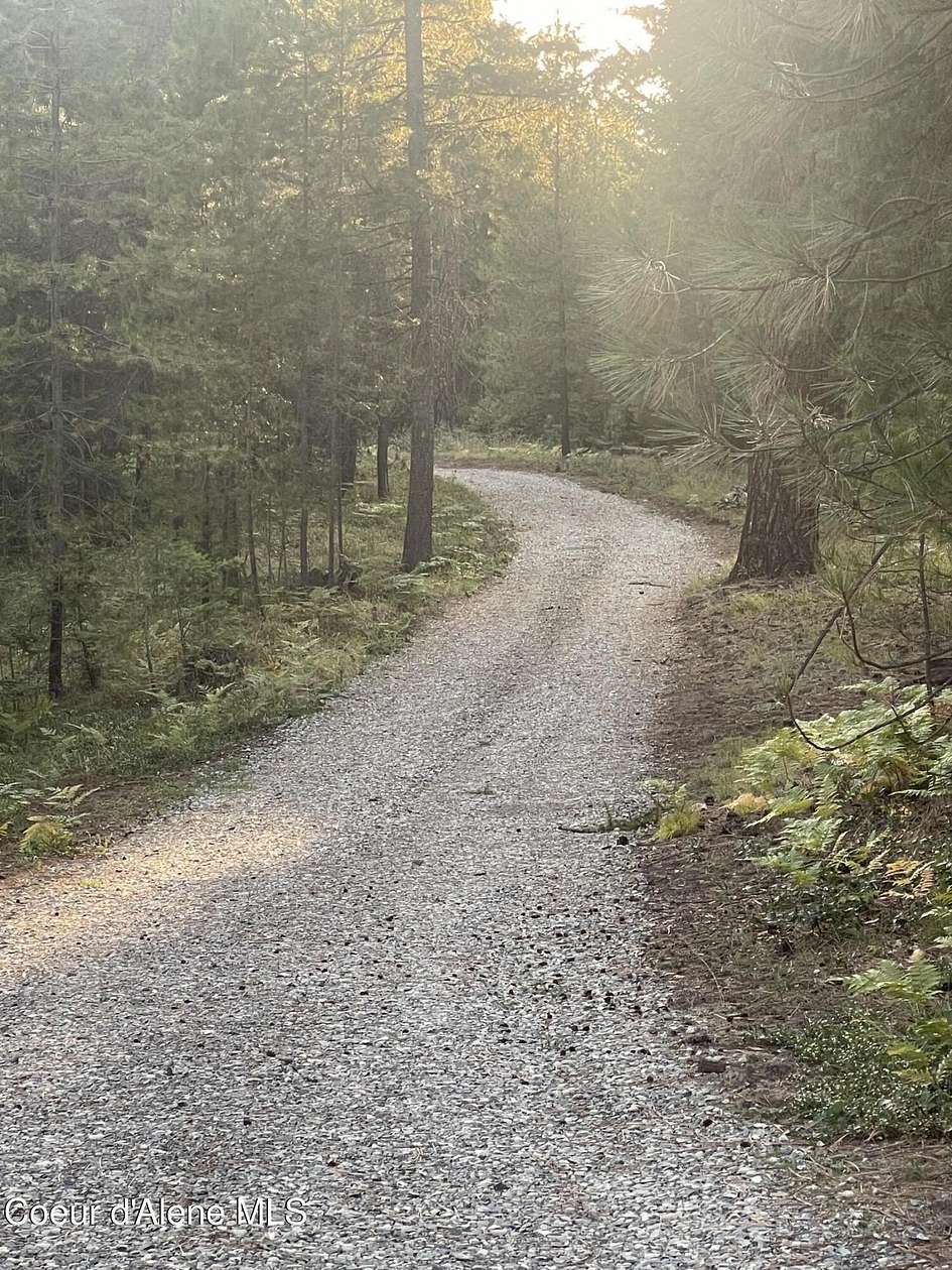 10 Acres of Recreational & Residential Land for Sale in Moyie Springs, Idaho