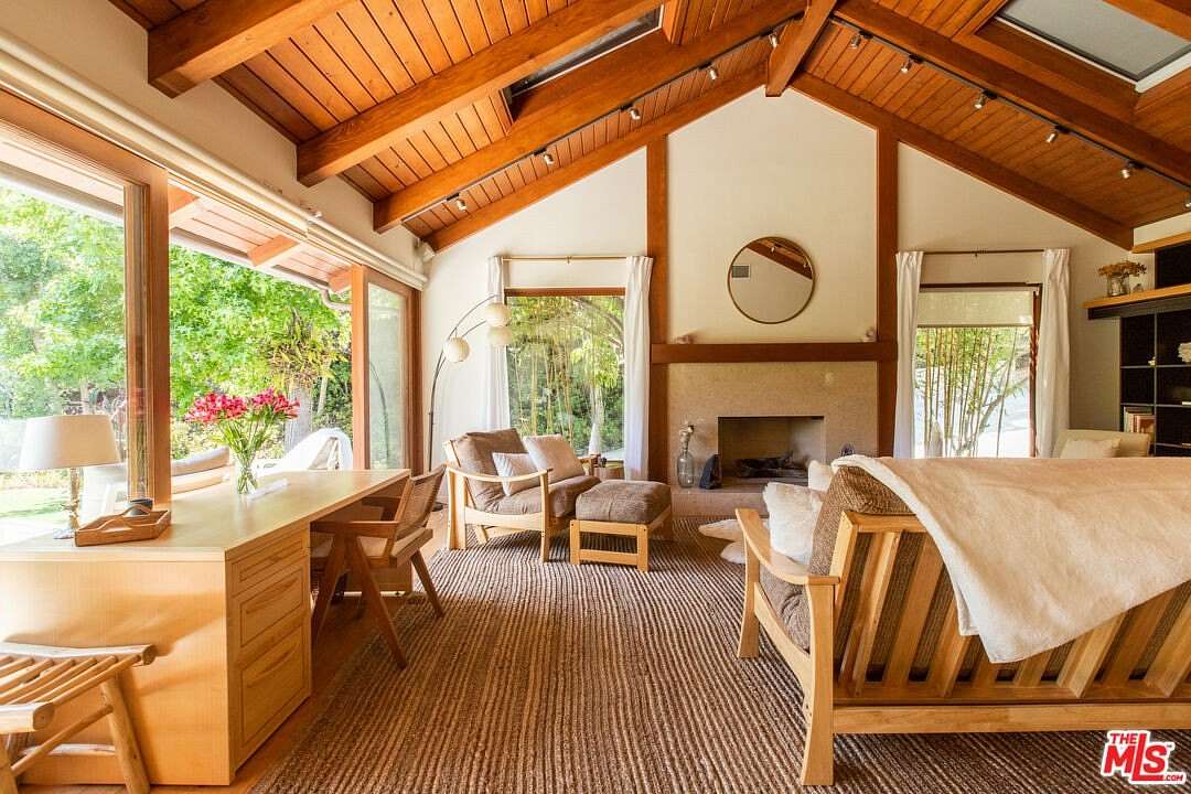 2.45 Acres of Land with Home for Lease in Los Angeles, California
