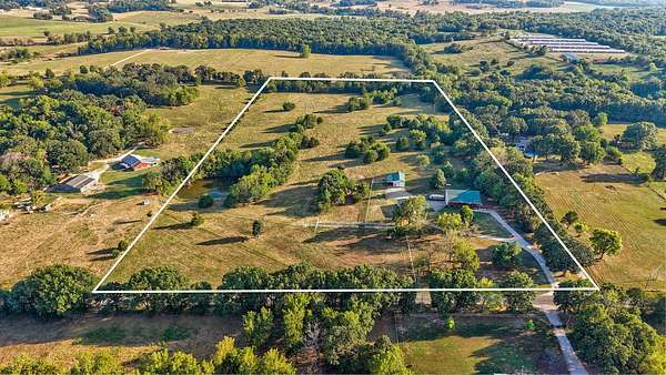 20 Acres of Land with Home for Sale in Mount Vernon, Missouri