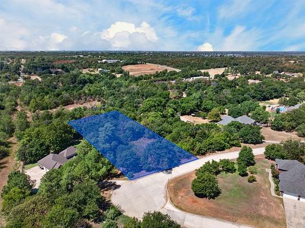 1 Acre of Residential Land for Sale in Choctaw, Oklahoma