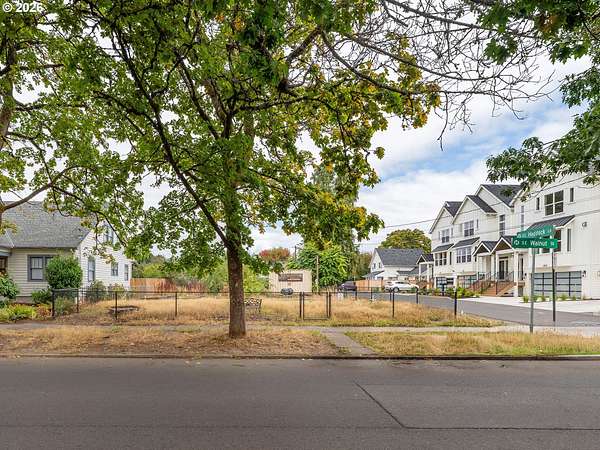 0.12 Acres of Residential Land for Sale in Hillsboro, Oregon