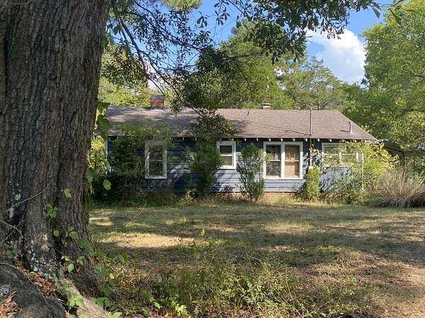 1.74 Acres of Land with Home for Sale in Hixson, Tennessee