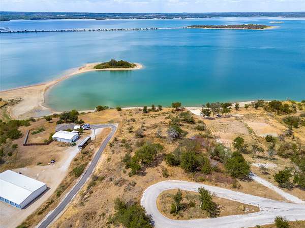 1.22 Acres of Residential Land for Sale in Bridgeport, Texas