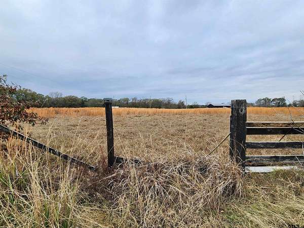 1 Acre of Land for Sale in Mineola, Texas