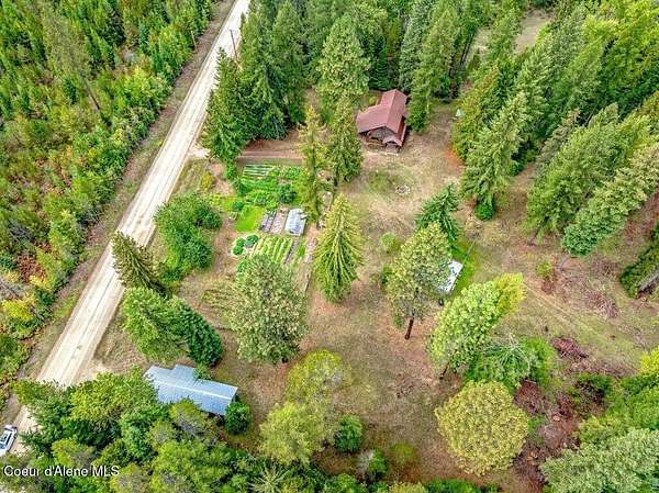 10.3 Acres of Land with Home for Sale in Priest River, Idaho