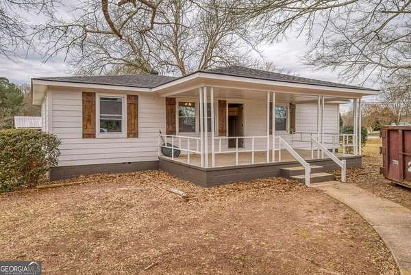 2.6 Acres of Land with Home for Lease in Monroe, Georgia