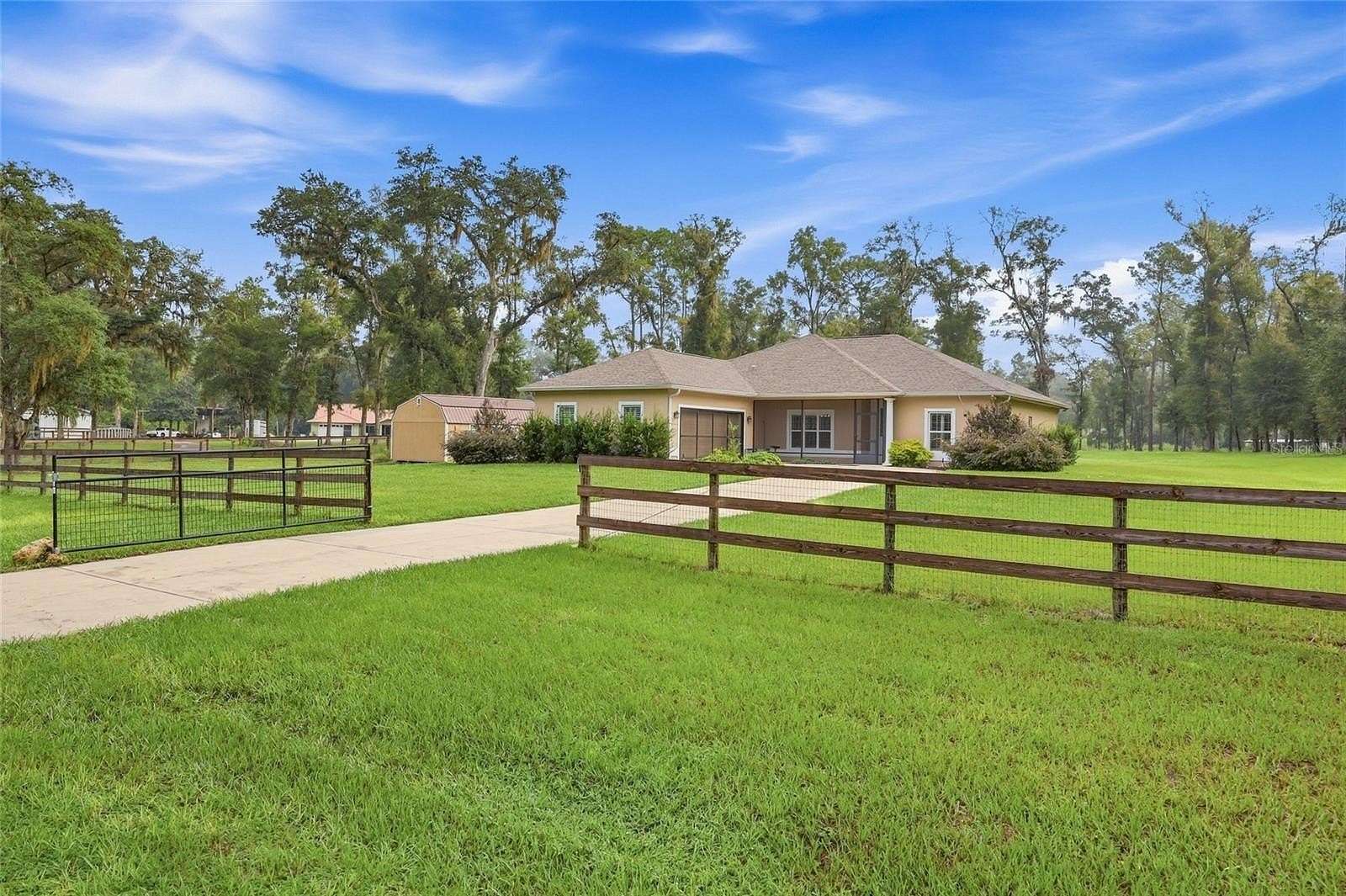 4.2 Acres of Land with Home for Sale in Ocala, Florida
