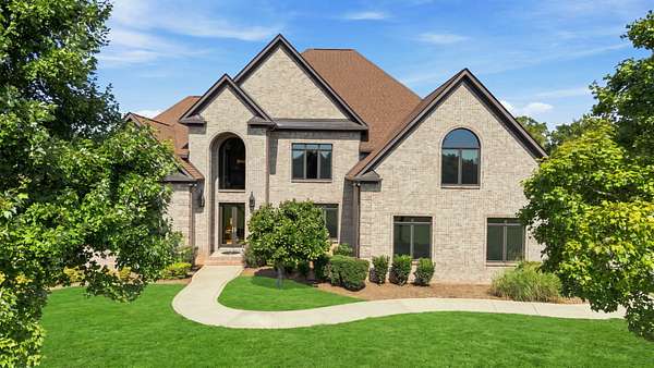 12.2 Acres of Land with Home for Sale in Murfreesboro, Tennessee
