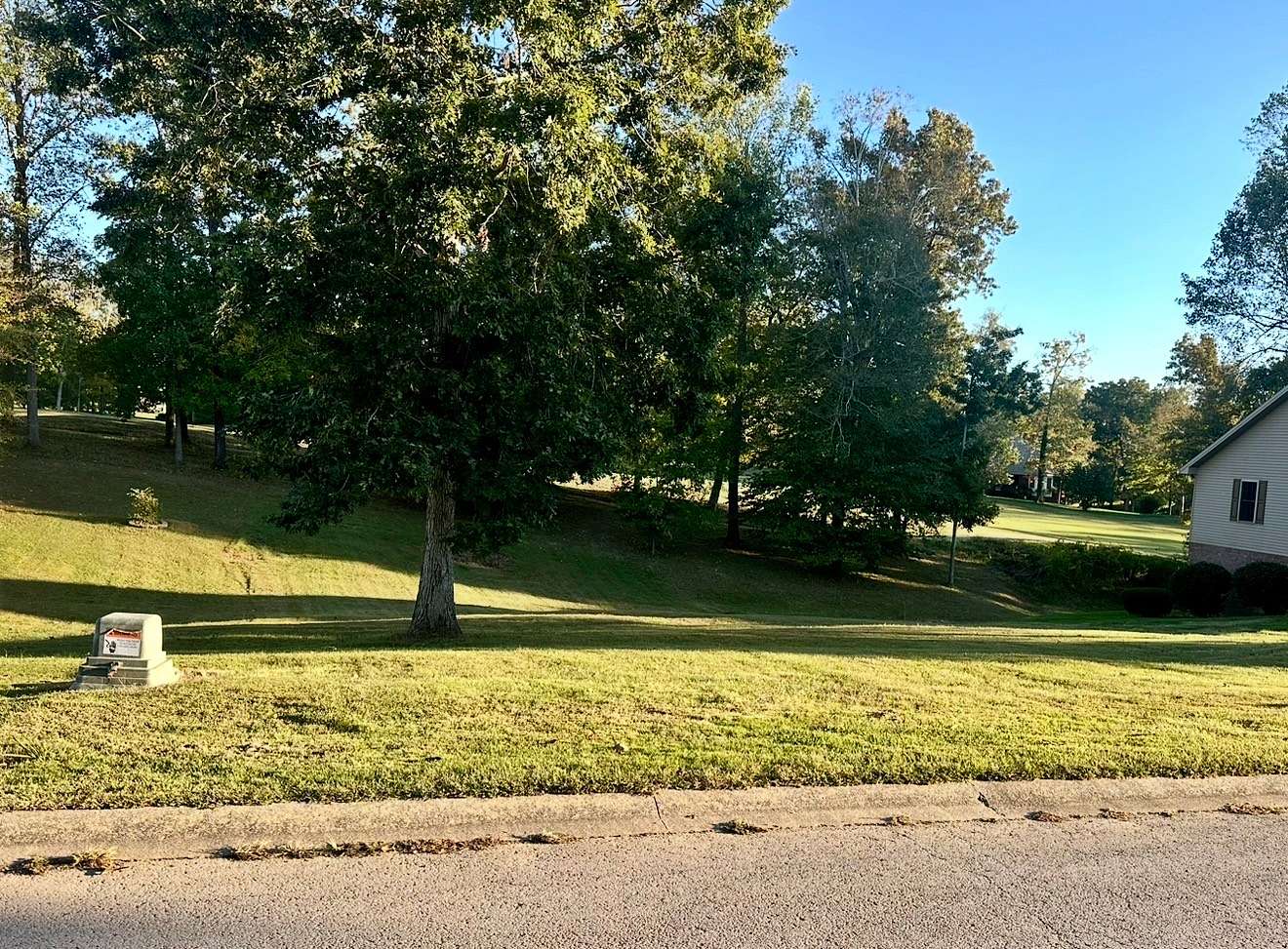 0.26 Acres of Residential Land for Sale in Cadiz, Kentucky