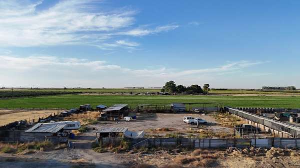 1.53 Acres of Residential Land for Sale in Alpaugh, California