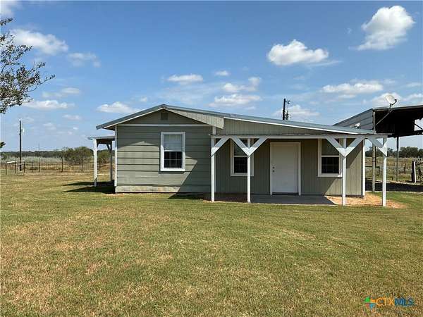 20.7 Acres of Land with Home for Sale in Nixon, Texas