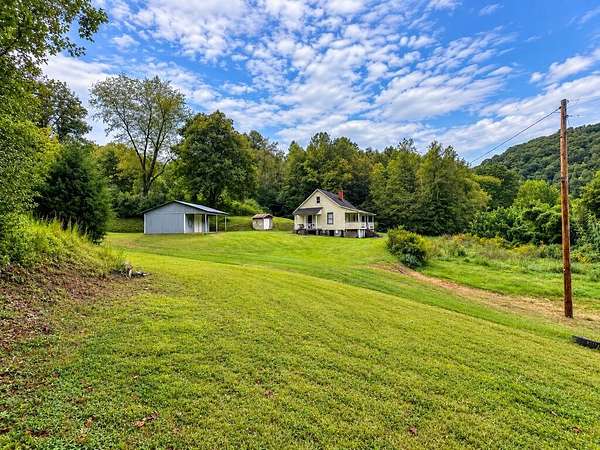 96 Acres of Agricultural & Residential Land for Sale in Pikeville, Kentucky