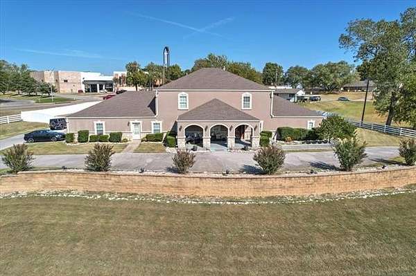 3.6 Acres of Land with Home for Sale in Sapulpa, Oklahoma