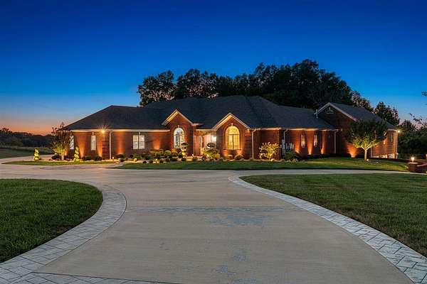9.17 Acres of Land with Home for Sale in Glasgow, Kentucky