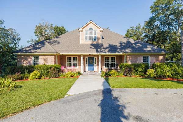 1.62 Acres of Land with Home for Sale in Valdosta, Georgia
