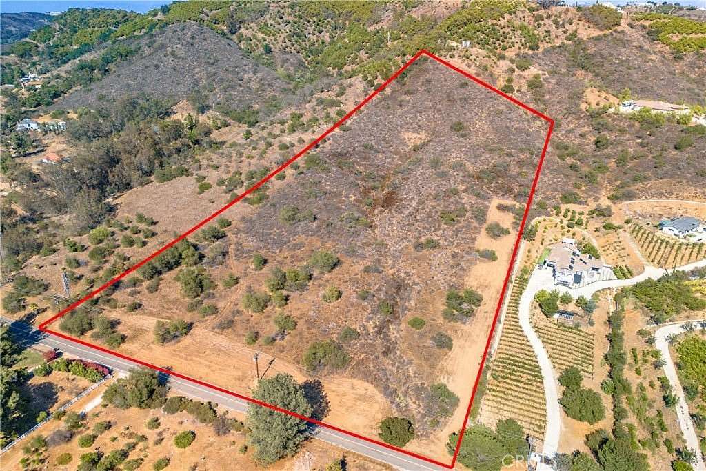 10.4 Acres of Land for Sale in Temecula, California
