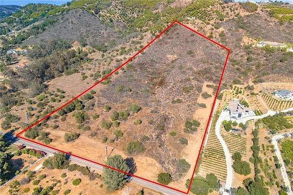 10.4 Acres of Land for Sale in Temecula, California