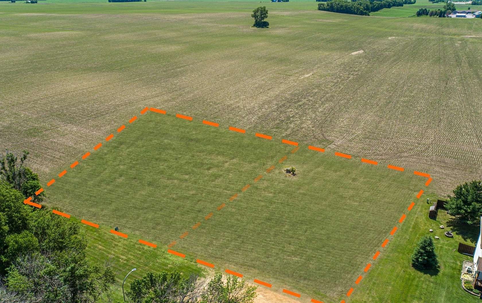 0.71 Acres of Residential Land for Sale in Le Sueur, Minnesota