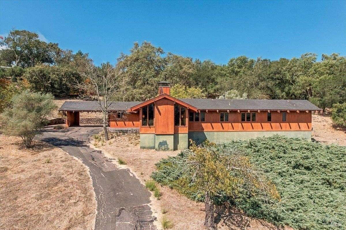 1.59 Acres of Land with Home for Sale in Sonoma, California