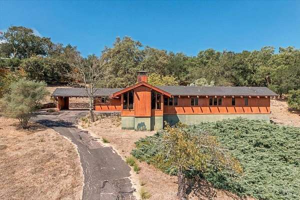 1.59 Acres of Land with Home for Sale in Sonoma, California