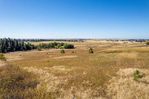 10 Acres of Residential Land for Sale in Valleyford, Washington