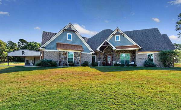 1.5 Acres of Land with Home for Sale in Longview, Texas