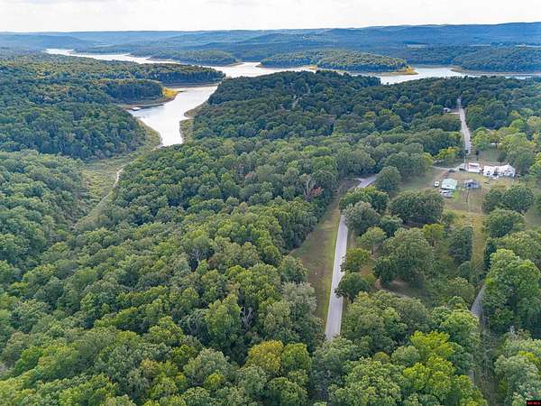 5 Acres of Land for Sale in Bull Shoals, Arkansas