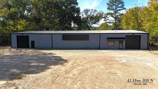 1.9 Acres of Improved Mixed-Use Land for Sale in Byhalia, Mississippi
