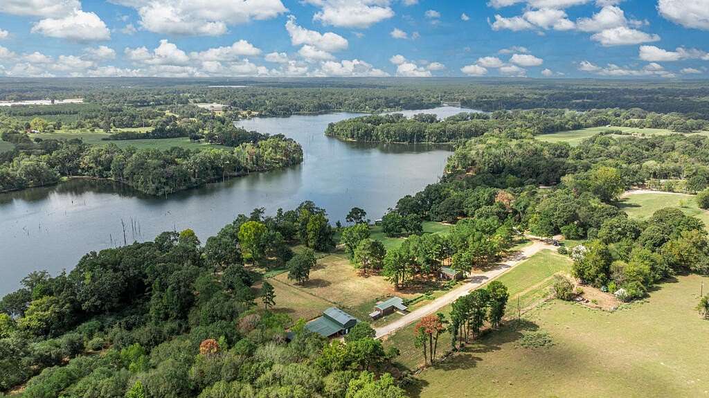 1.68 Acres of Land with Home for Sale in Garrison, Texas