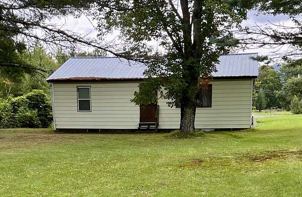 1.1 Acres of Residential Land for Sale in Hyde Park, Vermont