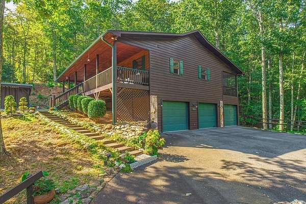 5.15 Acres of Land with Home for Sale in Murphy, North Carolina