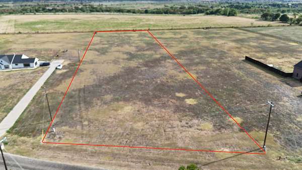 2.67 Acres of Residential Land for Sale in Palmer, Texas