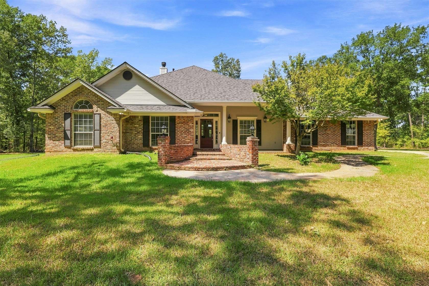 7.59 Acres of Land with Home for Sale in Shreveport, Louisiana