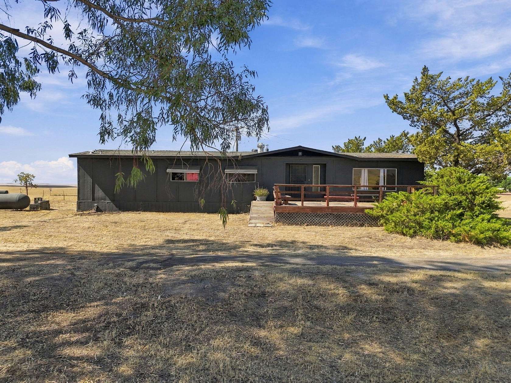 39.4 Acres of Agricultural & Residential Land for Sale in Ducor, California