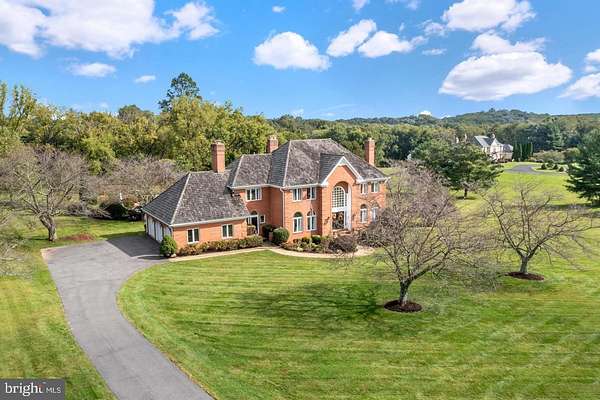 4.64 Acres of Land with Home for Lease in Rockville, Maryland