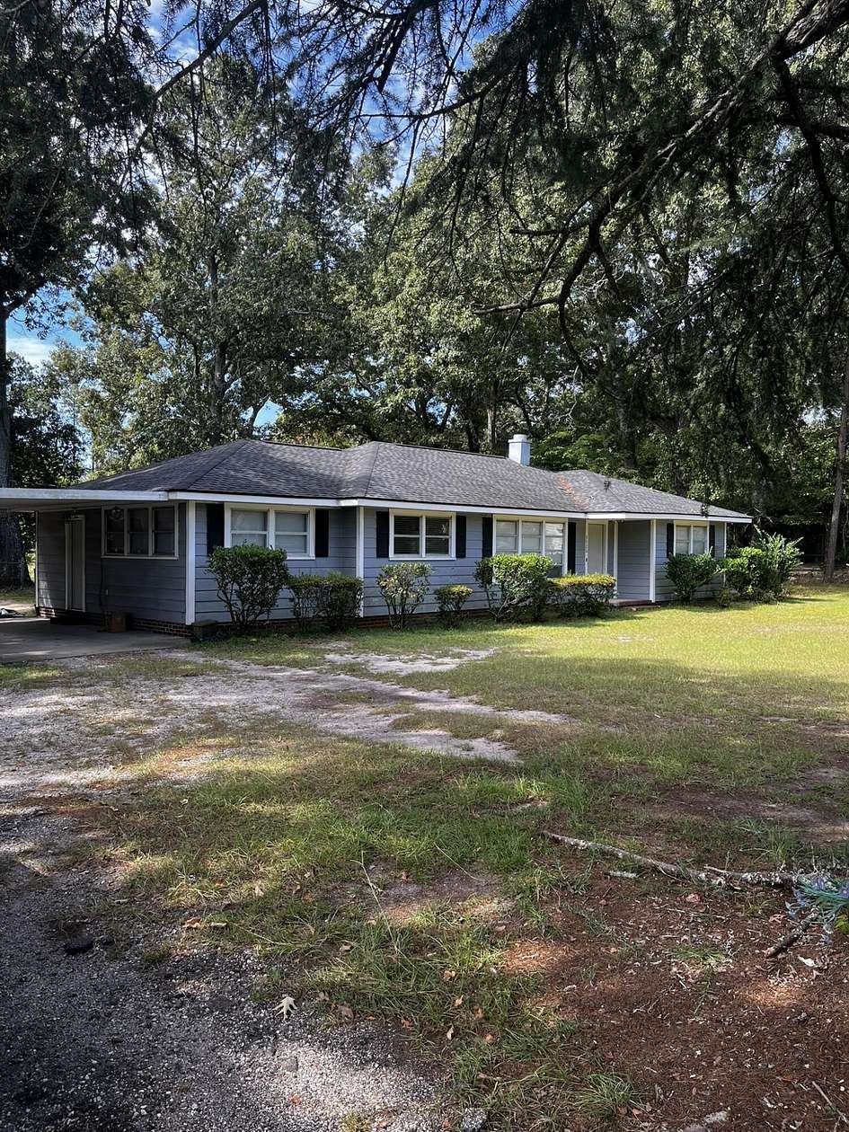 2.64 Acres of Land with Home for Sale in Dalzell, South Carolina