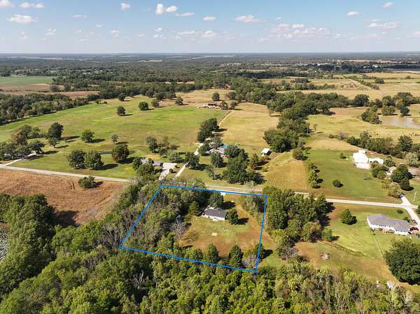 2.5 Acres of Land with Home for Sale in Nevada, Missouri
