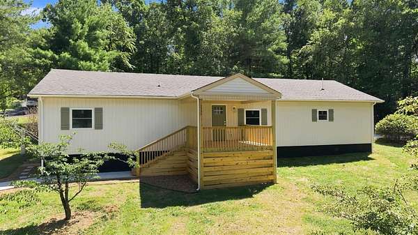 1.75 Acres of Land with Home for Sale in Bedford, Virginia